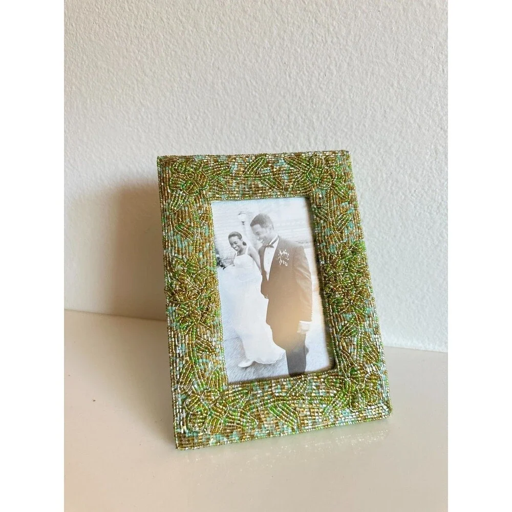 NIB Turquoise Beaded Coastal Floral Picture Frame 5.5